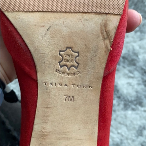 Trina Turk red suede heel size 7 - Picture 4 of 5